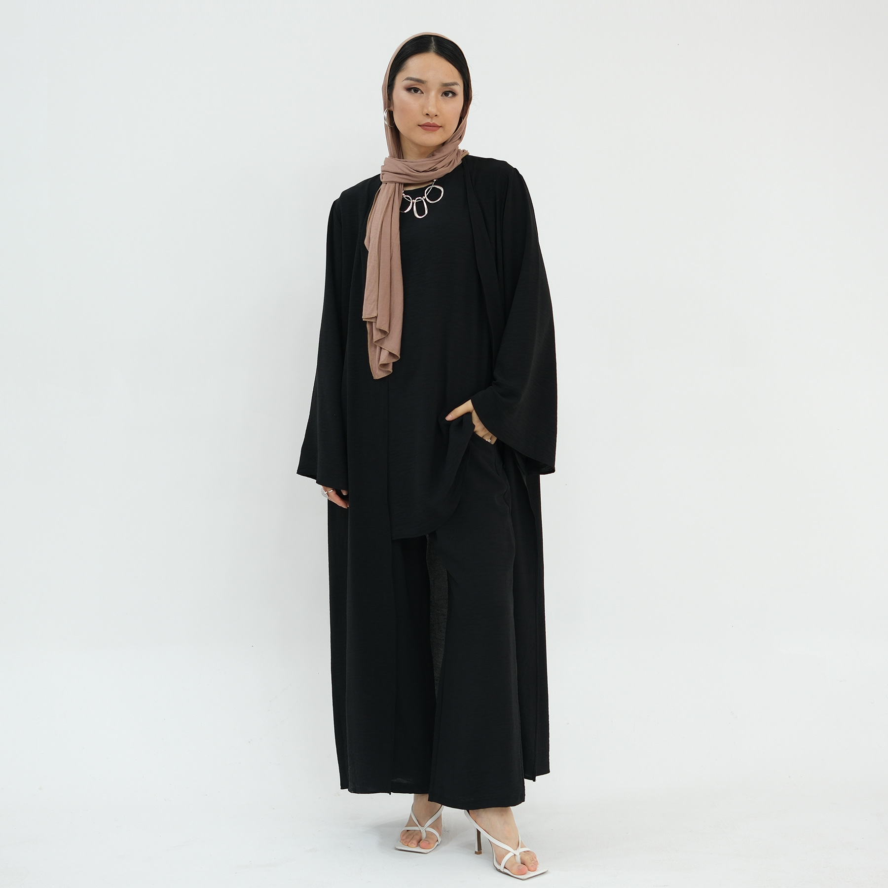 Authentic Set Contemporary Mon - Monochrome Suit Set 评论和价格